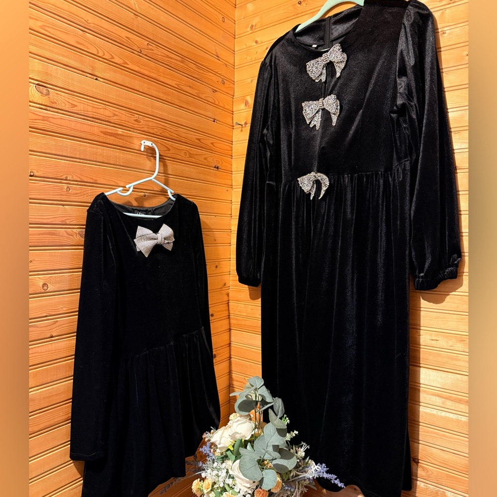 Mommy and me Matching Velvet Dresses – Holiday